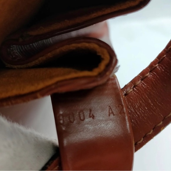 Louis Vuitton Burnt orange Epi Randonee - Picture 5 of 10